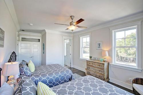2301 Palm Boulevard Home