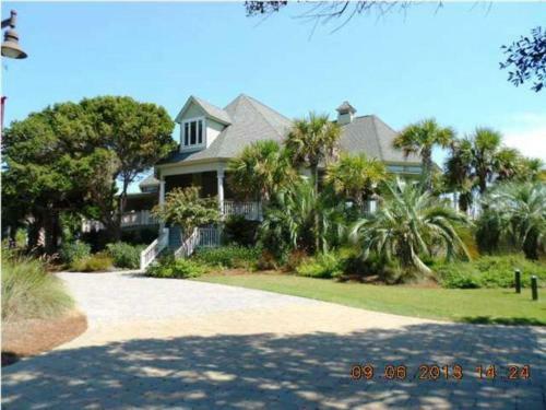 31 Beachwood West