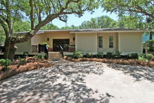 7 Edgewater Ally Home