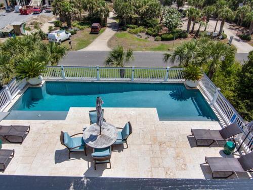 Charleston Boulevard 118