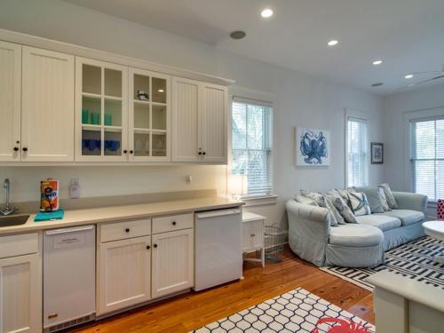 Charleston Boulevard 118