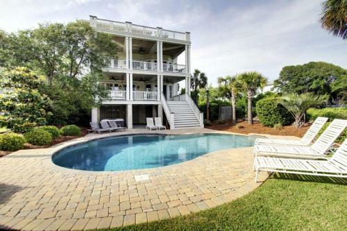 130 Charleston Blvd