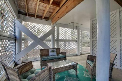 55 Pelican Bay