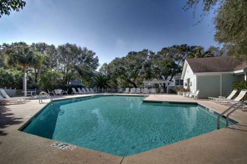 55 Pelican Bay