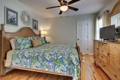 55 Pelican Bay