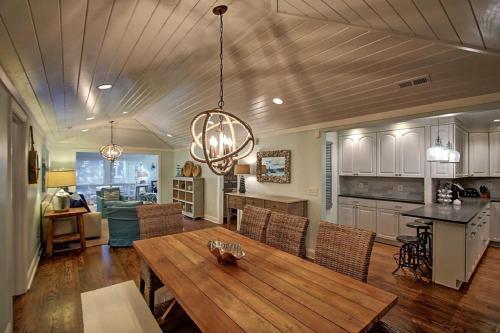 35 Twin Oaks Cottage