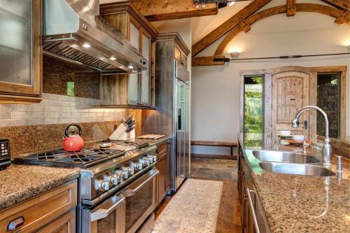 Abode At Teton Manor