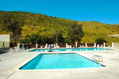 Pio Pico Camping Resort Two-bedroom Cabin 12