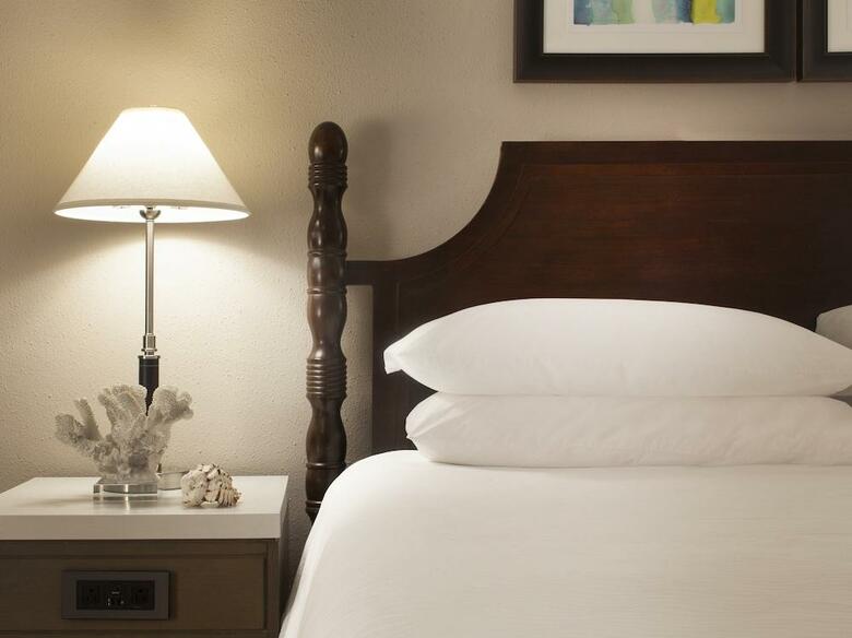 Hotel Pier House Resort And Caribbean Spa