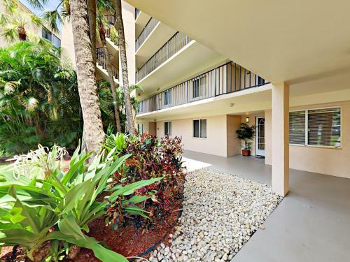 Apartamento 275 Palm Avenue Condo Unit #b102