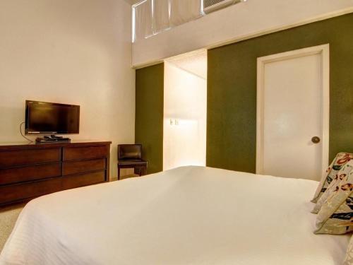 Kahana Villa E610