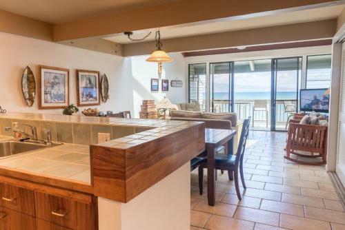 Kahana Outrigger 2b2