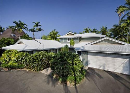 Villa Bay Watch