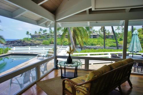 Villa Bay Watch