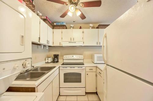 Kona Isle C24