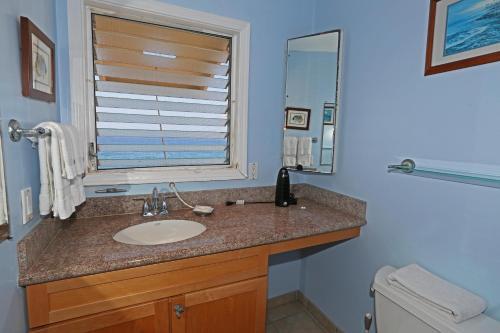 Kona Surf & Racquet Club 183