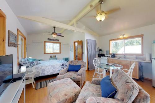 Private King Cabin Hideaway