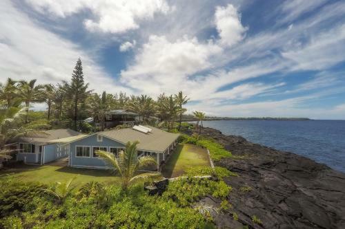 Oceanfront Aloha House