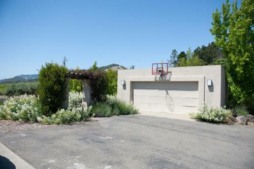 Valley Of The Moon Estate