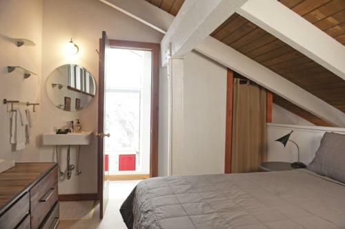 Sun Valley Condo 102