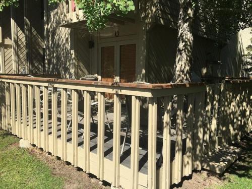 Sun Valley Condo 101