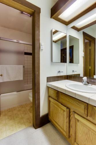 Bridgepoint Condo On Trail Creek