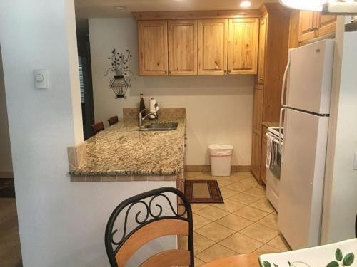 Sun Valley Condo 137