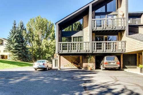 Bigwood Condo On The Golf Course With Baldy Views