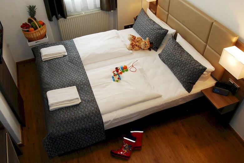 Dom Hotel Am R�merbrunnen