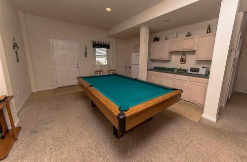 Boss's Playhouse