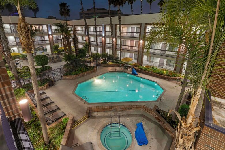 Hotel Best Western Meridian Inn & Suites
