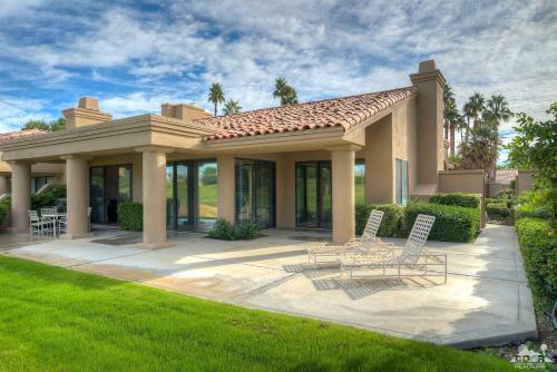 3 Bedroom Condominium In La Quinta, Ca (#pga305)