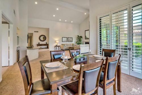 3 Bedroom Condominium In La Quinta, Ca (#pga305)