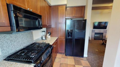 2 Bedroom Villa In La Quinta, Ca (#lv212)