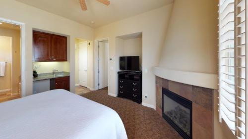 2 Bedroom Villa In La Quinta, Ca (#lv212)