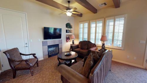 2 Bedroom Villa In La Quinta, Ca (#lv212)