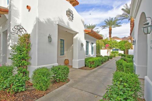 1 Bedroom Villa In La Quinta, Ca (#sv109)