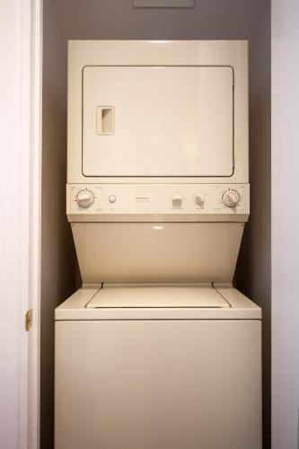 1 Bedroom Villa In La Quinta, Ca (#sv108)