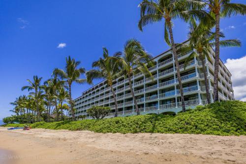 429 Lahaina Shores Oceanfront Studio