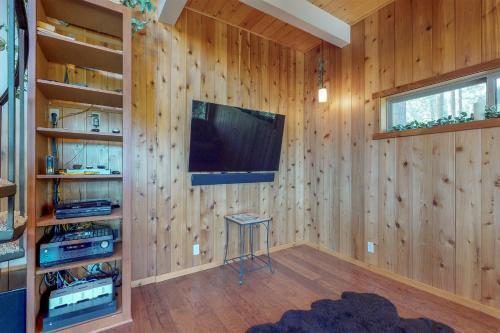 Thunderbird Chalet