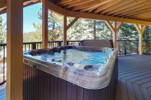 Thunderbird Chalet