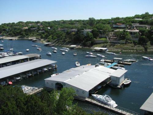 Luxury At Lakeway Resort, Spa & Marina