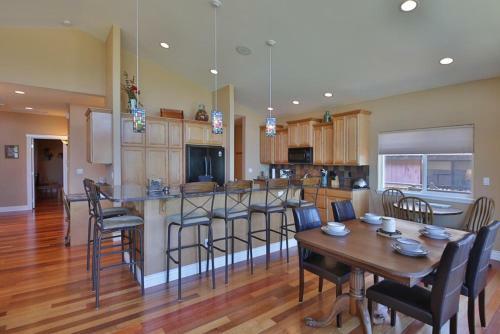247 - Bells Ridge Retreat