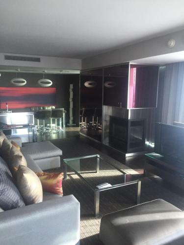 Apartamento Stunning 1 Bedroom Suite With 2 Balconies