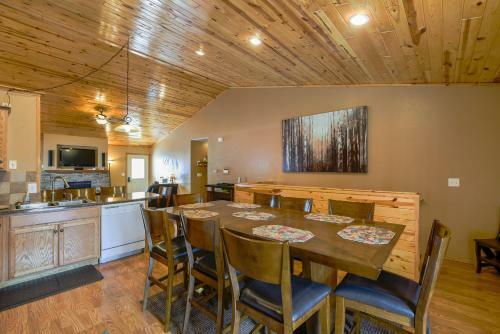 Pine Top Lodge