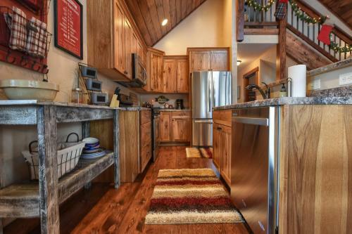 Gold Camp Lodge