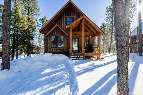 Slingshot Lodge