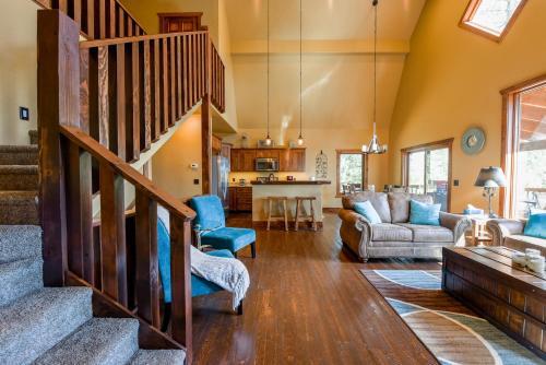 Copperhead Cabin