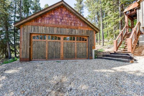 Copperhead Cabin