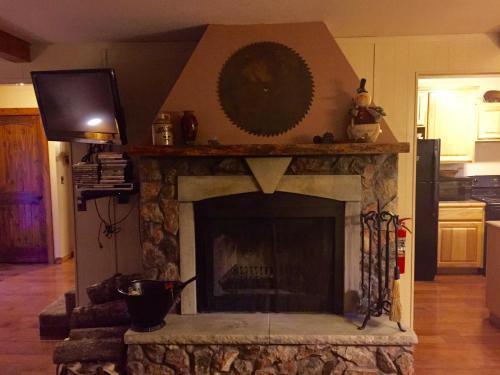 Pinecone Cabin